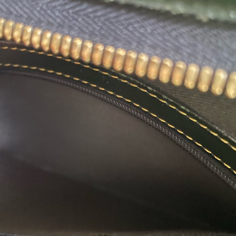 Dooney & Bourke Cabrio Green Perforated Zip Hobo Bag Purse - Picture 14 of 14